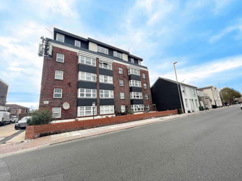 View Full Details for Highland Road, Southsea