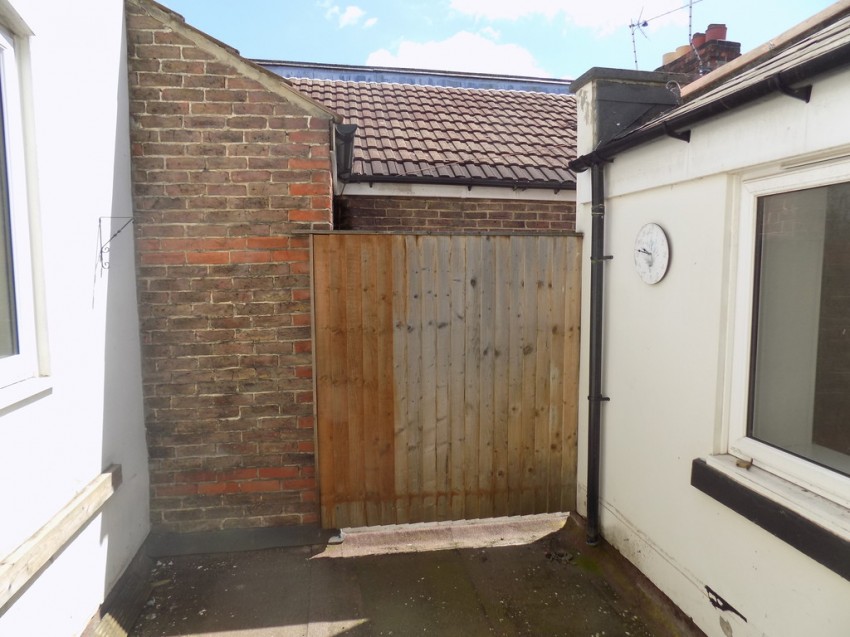 Images for **NO FEES** New Road