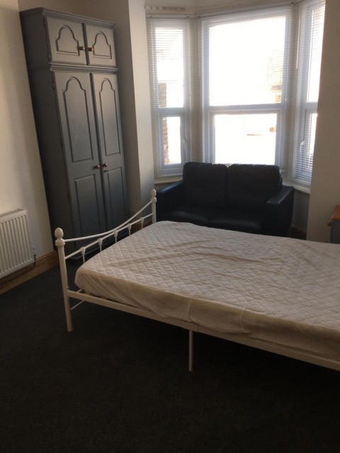 View Full Details for Hayling Avenue, Portsmouth