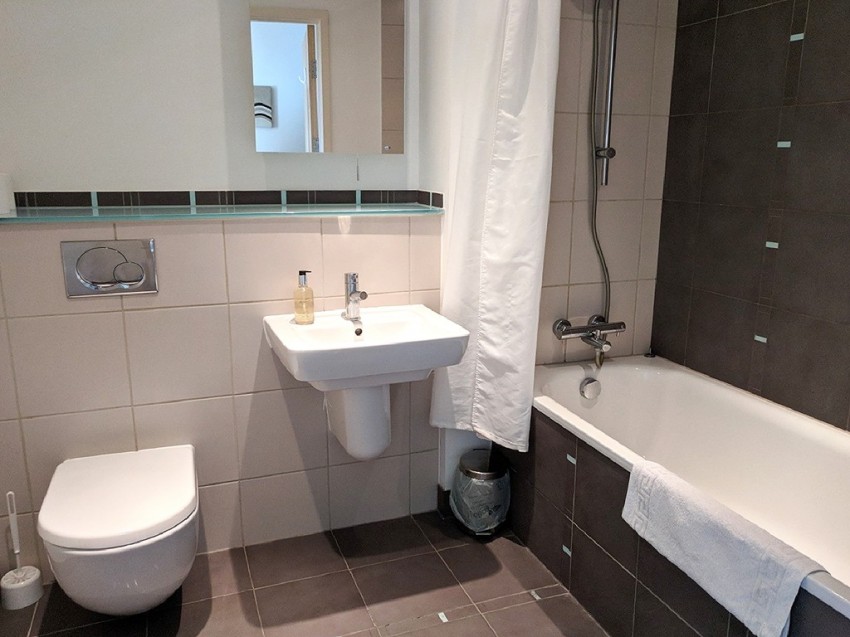 Images for The Crescent, Gunwharf Quays, Portsmouth