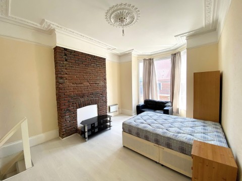 View Full Details for Waverley Road, Southsea