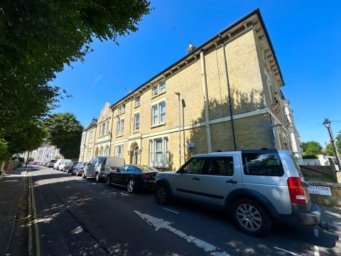 View Full Details for Elphinstone Road, Southsea