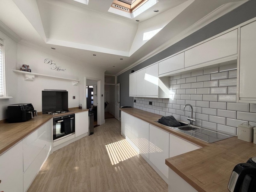 Images for Hawthorn Crecsent