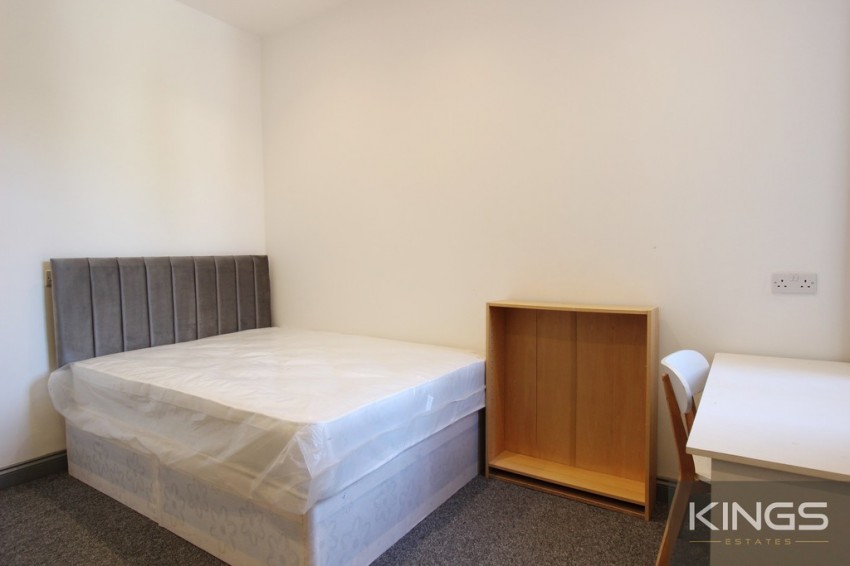 Images for Holyrood Avenue, Southampton