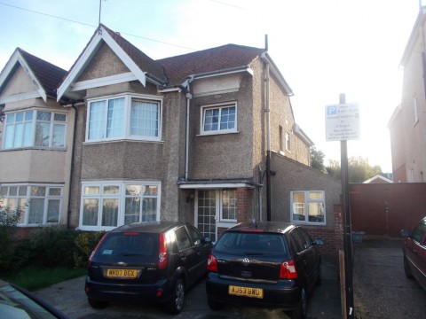 View Full Details for Blenheim Gardens, Southampton