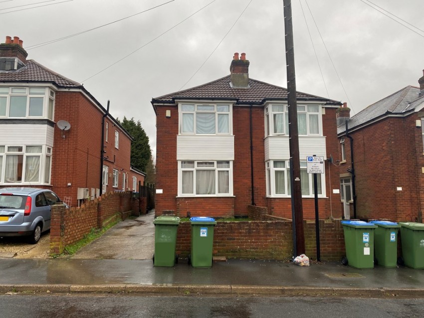 Images for Broadlands Road