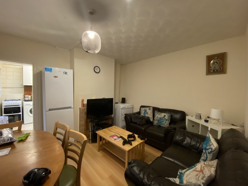 Images for Broadlands Road