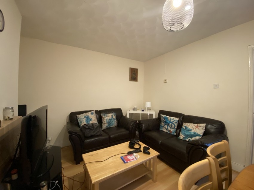 Images for Broadlands Road