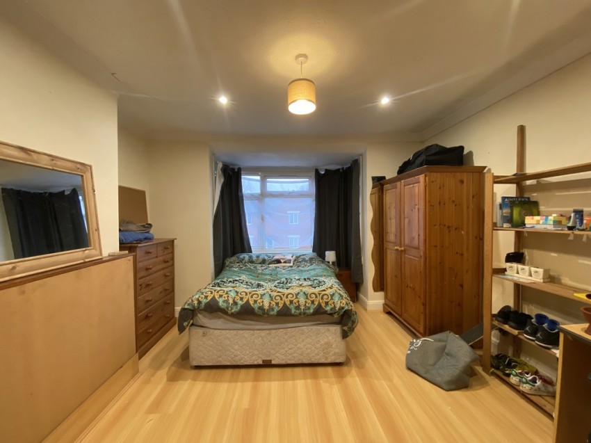 Images for Broadlands Road