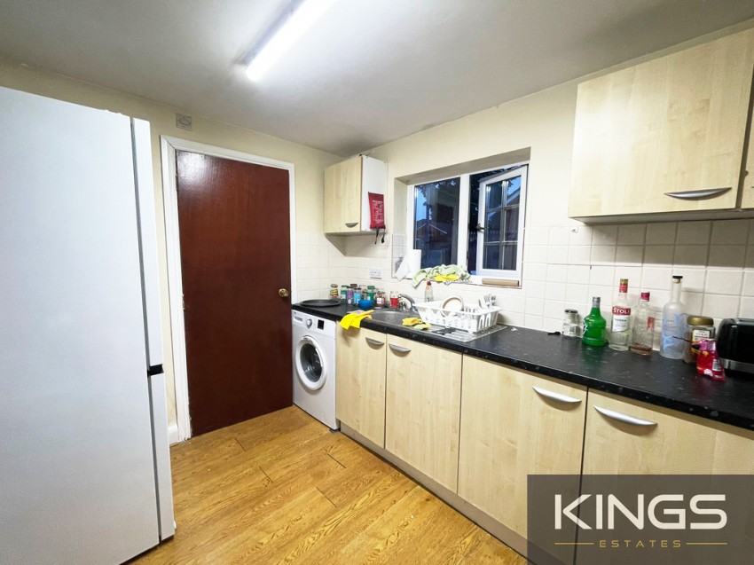 Images for Broadlands Road