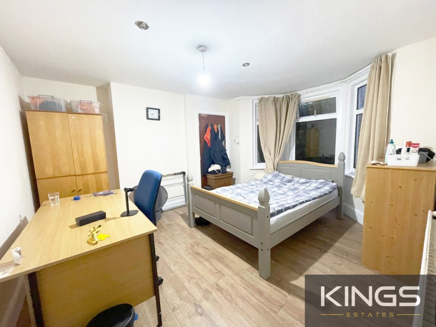 Images for Broadlands Road