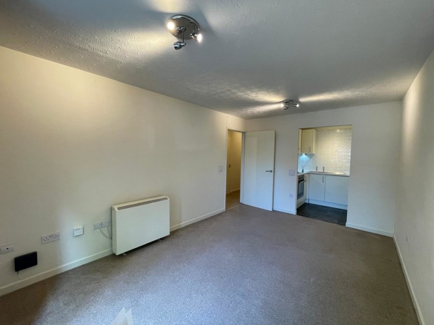 Images for Shirley Road