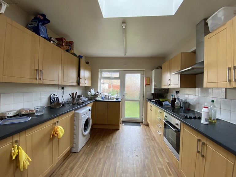 Upper Shaftesbury Avenue