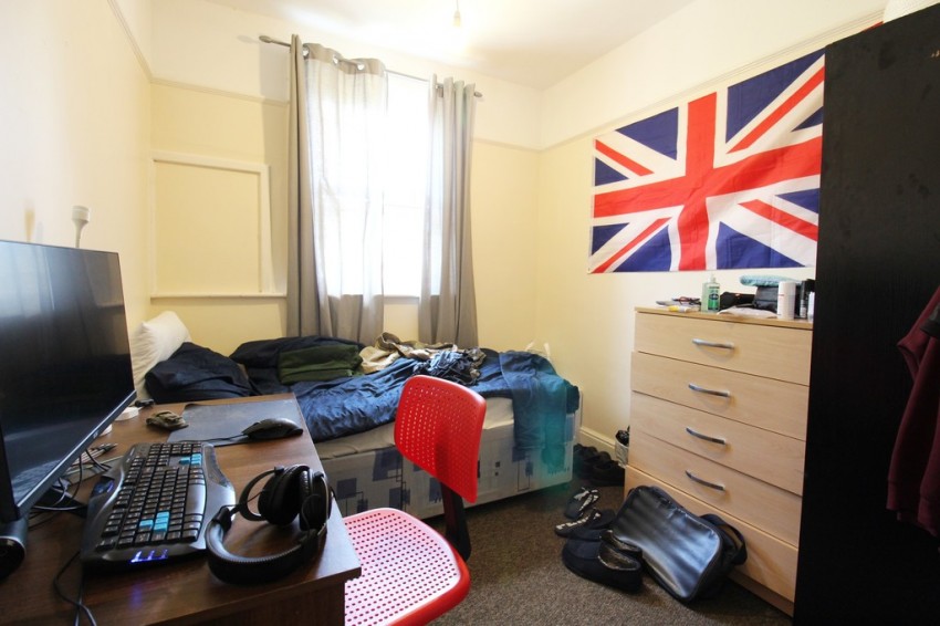 Images for Bassett Crescent West