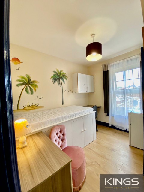 View Full Details for Portswood Road, Southampton