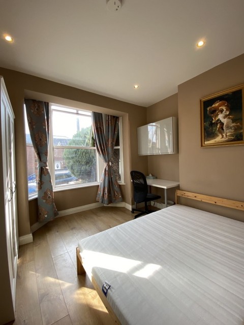 View Full Details for Broadlands Road, Southampton