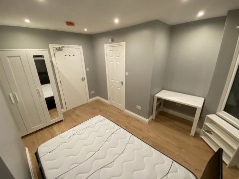 View Full Details for Broadlands Rd, Southampton