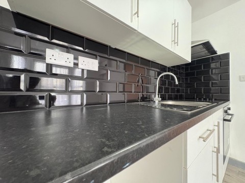 View Full Details for Villiers Road, Shirley
