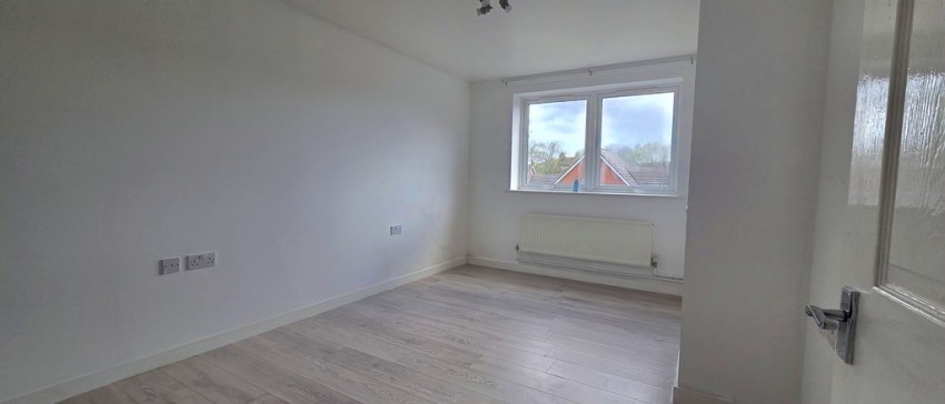 Images for Greenway court