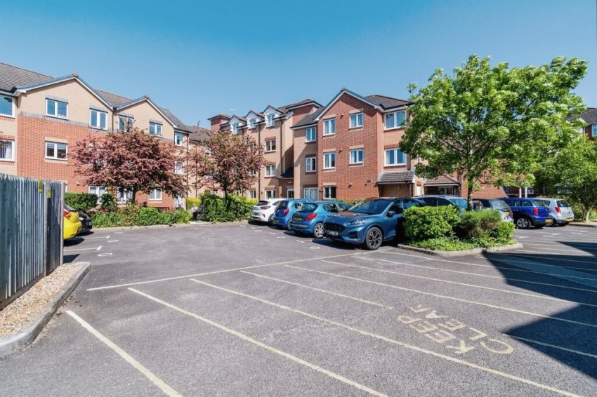 Images for Oakley court