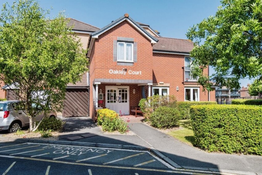 Images for Oakley court