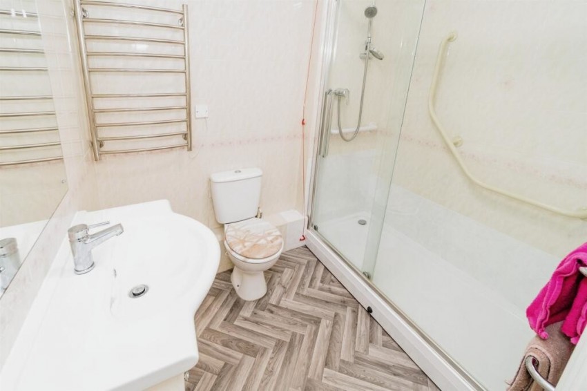 Images for Oakley court