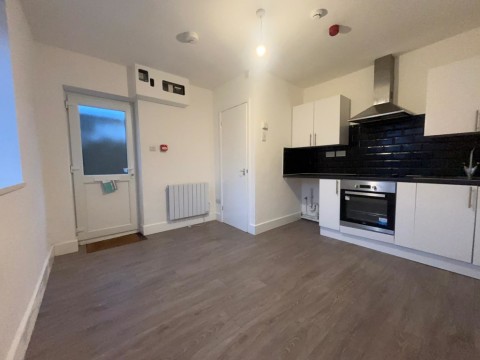 View Full Details for Chestnut Road, Southampton