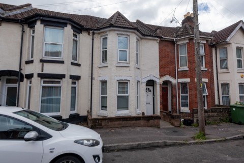 View Full Details for Thackeray Road, Southampton