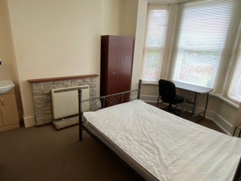 View Full Details for Shakespeare Avenue, Southampton, Hampshire
