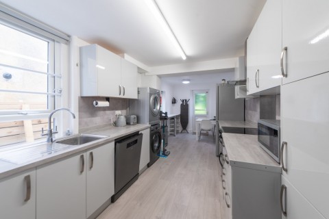 View Full Details for 8 Thackeray Road