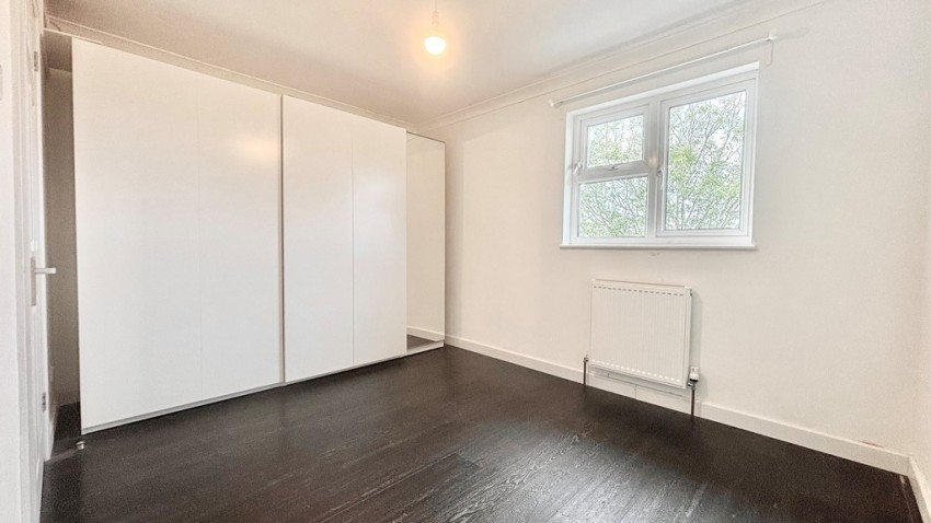 Images for Ashbury Crescent, Guildford