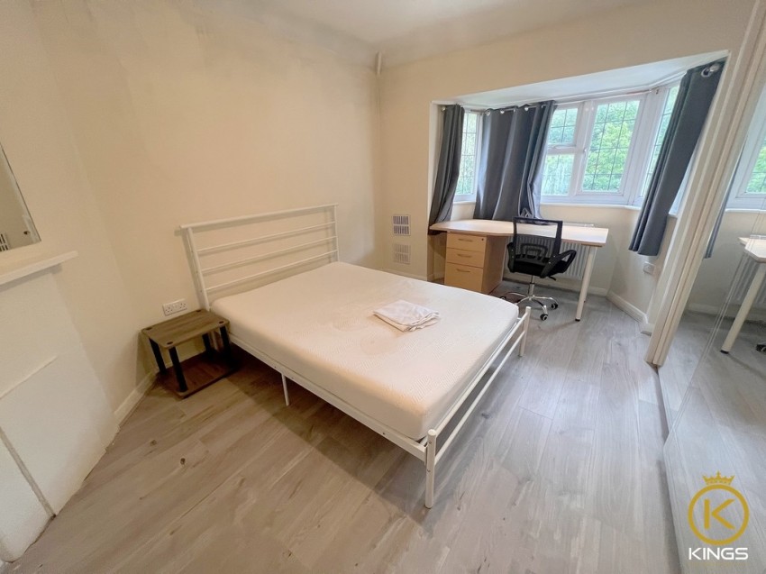 Images for Ash Grove, Guildford