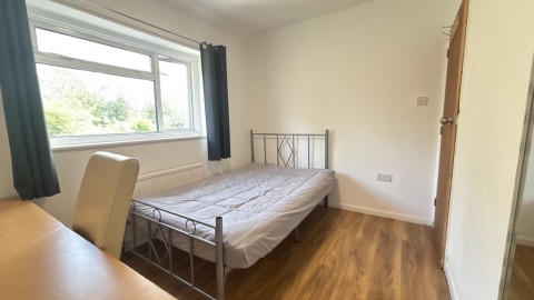 View Full Details for Ash Grove, Guildford