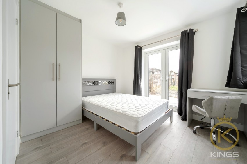 Images for Pond Meadow, Guildford